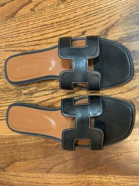 Black Slide Sandals with Cutout Strap - Women's